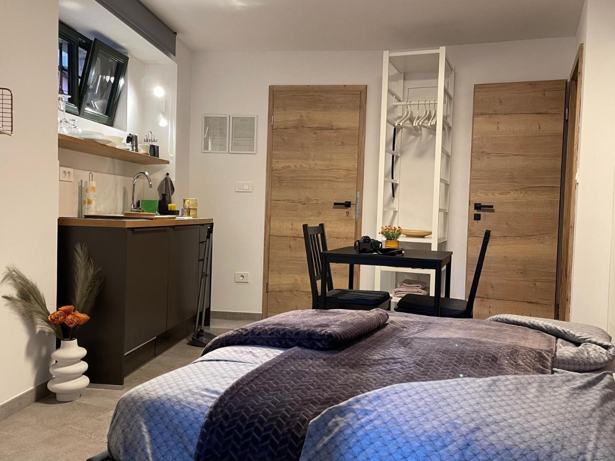 Apartments Piranom ภายนอก รูปภาพ